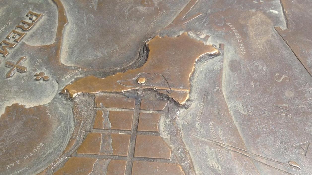 File:Freotopia arthurhead img basrelief2.jpg