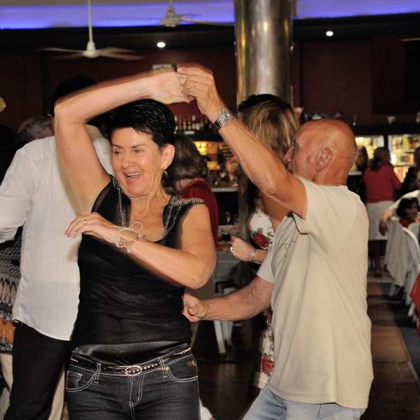 File:Freotopia clubs freoworkers images launch dancers3.jpg