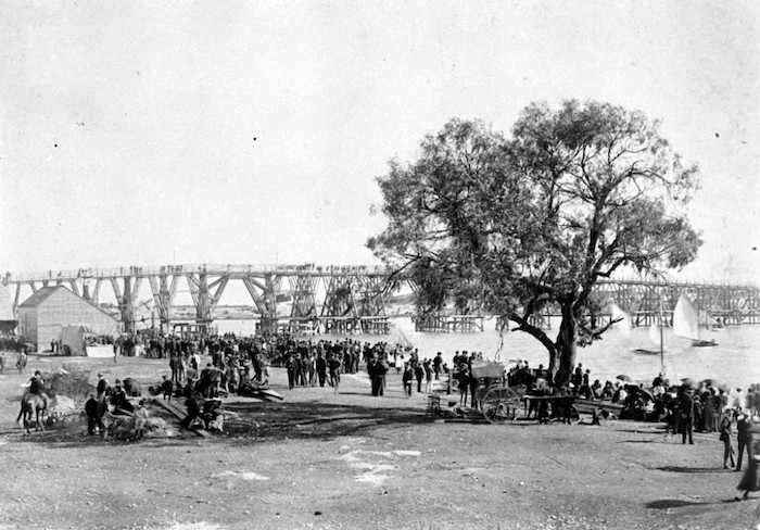File:Freotopia bridges img bridge1870.jpg
