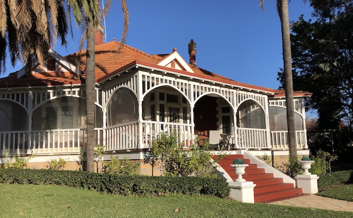 55 ellen st
