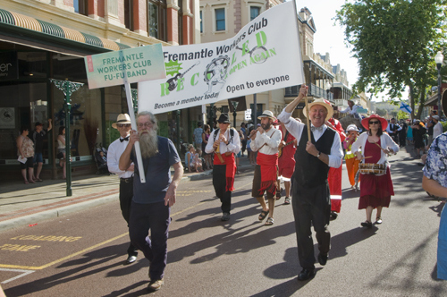 File:Freotopia clubs freoworkers images fufumarch.jpg