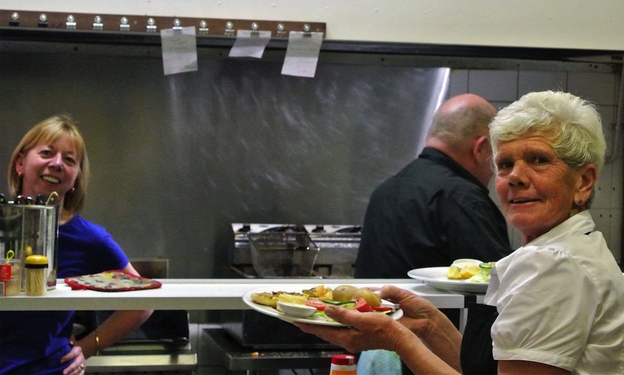 File:Freotopia clubs freoworkers images staff kitchen2.jpg