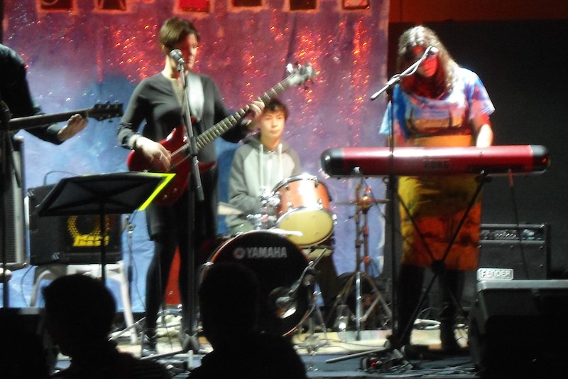 File:Freotopia clubs freoworkers images bands Runarounds2.jpg