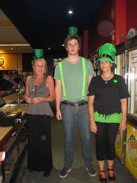 File:Freotopia clubs freoworkers images Janine, Ronnie & Jackson.jpg